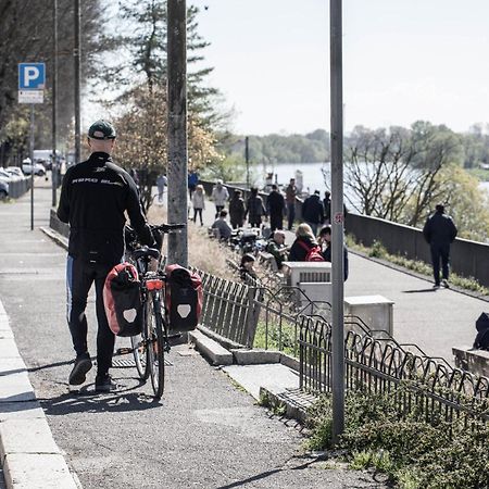 Angolo Al Ponte Micro Appartamento In Pieno Centro Pavia Exteriör bild