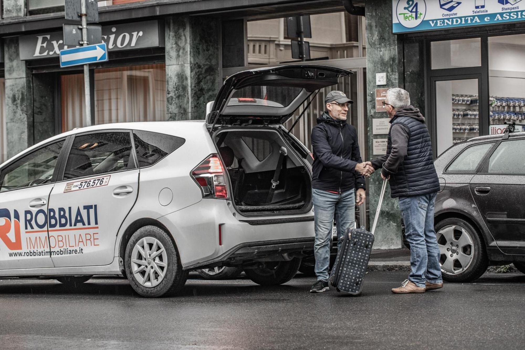 Angolo Al Ponte Micro Appartamento In Pieno Centro Pavia Exteriör bild